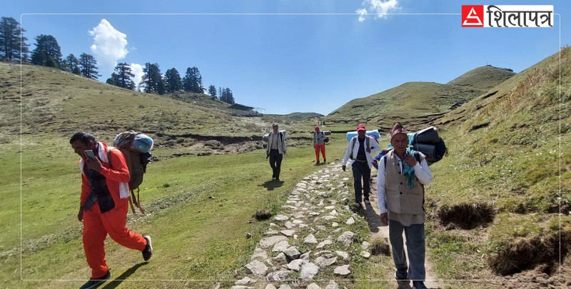 खप्तड पुगेपछि लाग्याे- धनगढी नफर्किन पाए नि हुन्थ्याे